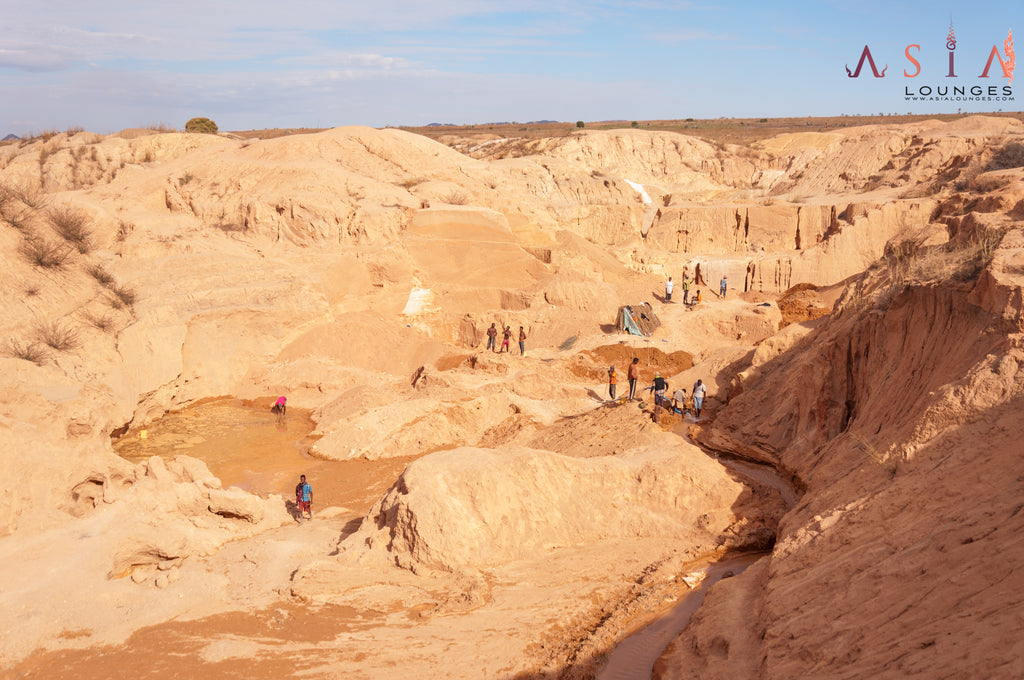 A Gem Dealer's Journal: The Hunt for Pink August