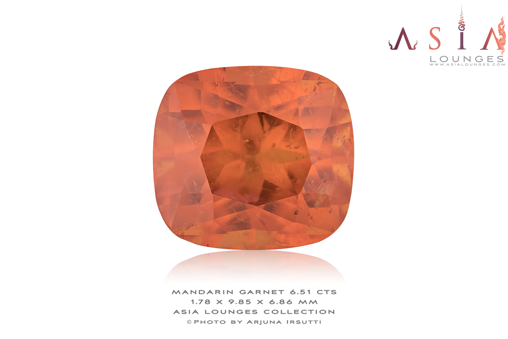 The "Sun Shard" Mandarin Garnet 6.51 cts - Asia Lounges