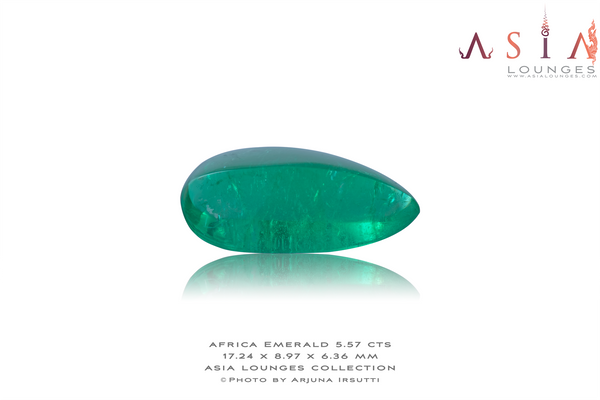 African Cabochon Emerald 5.57 cts - Asia Lounges