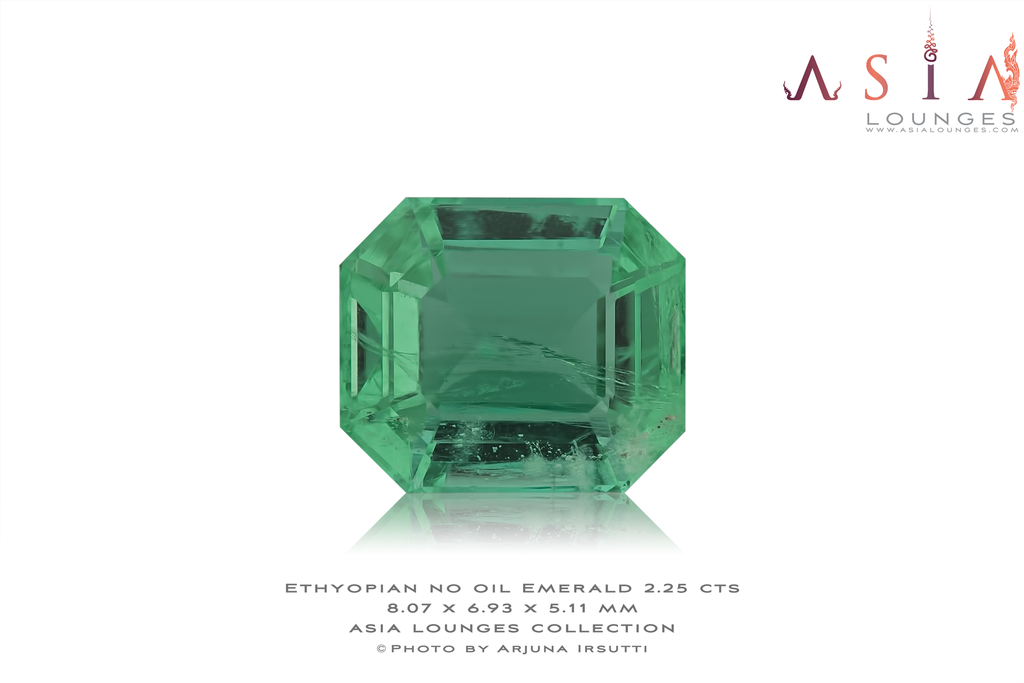 Ethiopian No Oil Green Emerald 2.25 cts - Asia Lounges